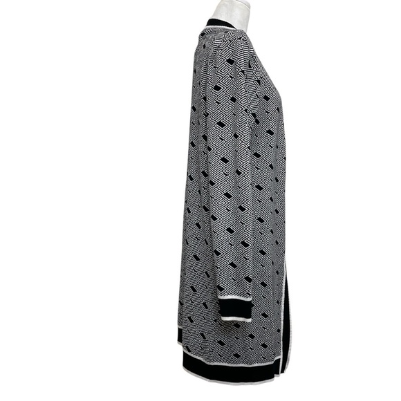 Guess Black & White Logo Knit Cachet Open Front Cardigan - Picture 4 of 10